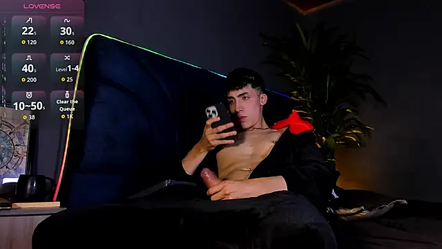 Snapshot of Angel_Snowhotxxx chatting on 05-04-26, 01:12 Angel Snowhotxxx online show from 05-04-26, 01:12