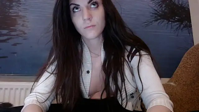 Snapshot of AliceTailor chatting on 03-03-25, 06:37 AliceTailor online show from 03-03-25, 06:37