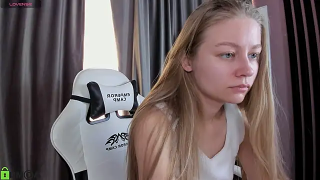 Polumna cute online show from 09-14-25, 10:03