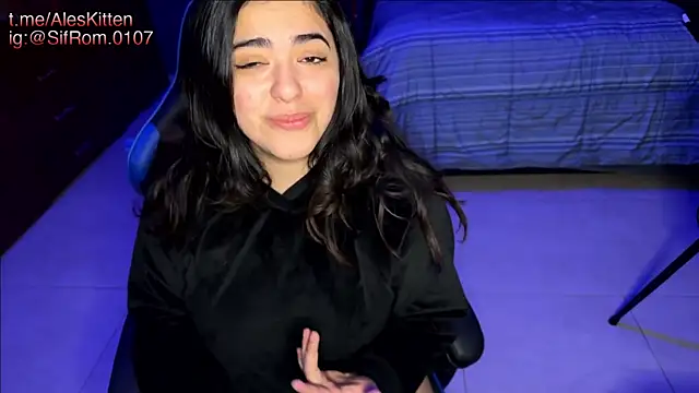 Ales Kitten online show from 02-18-25, 07:09