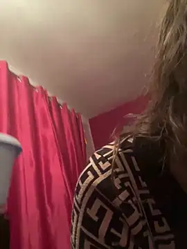 Snapshot of Lwhite1 chatting on 02-09-25, 12:17 Lwhite1 online show from 02-09-25, 12:17