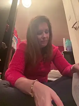 Snapshot of Lwhite1 chatting on 02-19-25, 12:35 Lwhite1 online show from 02-19-25, 12:35