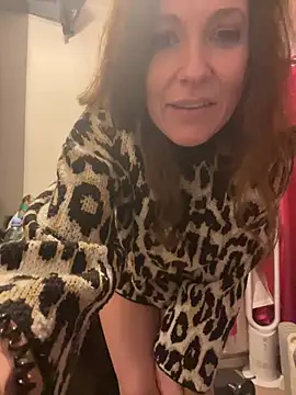 Snapshot of Lwhite1 chatting on 03-12-25, 04:46 Lwhite1 online show from 03-12-25, 04:46