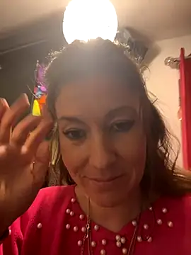 Snapshot of Lwhite1 chatting on 11-12-25, 04:40 Lwhite1 online show from 11-12-25, 04:40