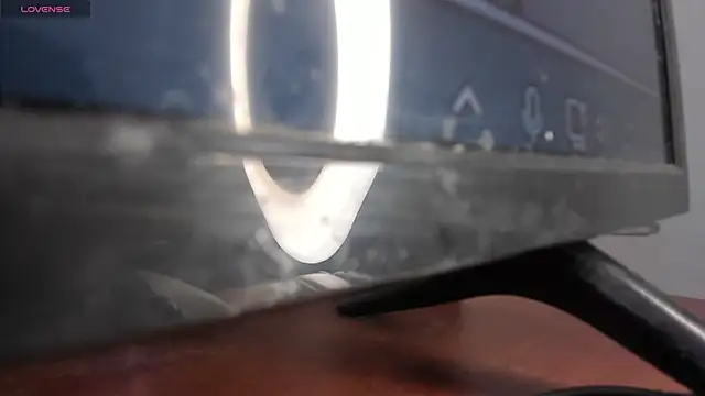 evelyn 23 online show from 11-12-25, 04:18