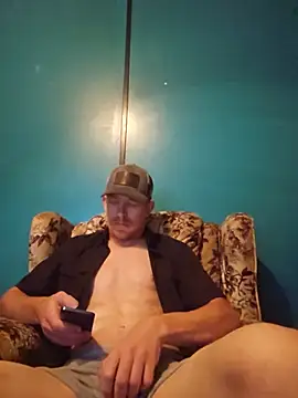 Snapshot of REDHAMMER_ chatting on 06-24-26, 01:37 REDHAMMER online show from 06-24-26, 01:37