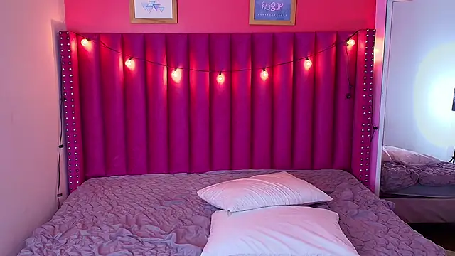 littleebonny online show from 02-20-25, 01:51