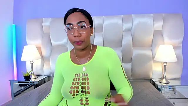 dirtyvictoria online show from 10-14-25, 01:12