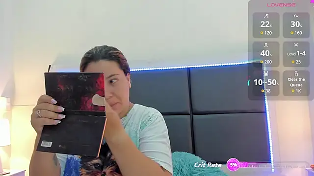 Snapshot of Aslhyn_Gomez chatting on 09-11-25, 06:30 Aslhyn Gomez online show from 09-11-25, 06:30