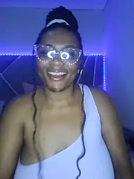 Snapshot of CocoBootyyy chatting on 02-20-25, 10:37 CocoBootyyy online show from 02-20-25, 10:37