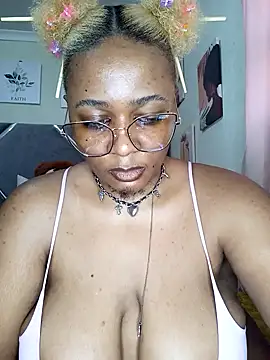 Snapshot of CocoBootyyy chatting on 10-02-25, 04:19 CocoBootyyy online show from 10-02-25, 04:19