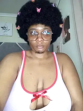 Snapshot of CocoBootyyy chatting on 10-10-25, 03:16 CocoBootyyy online show from 10-10-25, 03:16