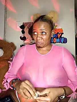 Snapshot of CocoBootyyy chatting on 10-29-25, 03:42 CocoBootyyy online show from 10-29-25, 03:42