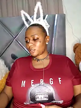 Snapshot of CocoBootyyy chatting on 11-07-25, 01:16 CocoBootyyy online show from 11-07-25, 01:16