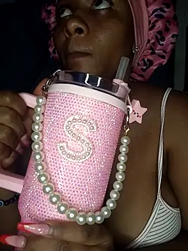 Snapshot of CocoBootyyy chatting on 12-03-25, 01:02 CocoBootyyy online show from 12-03-25, 01:02