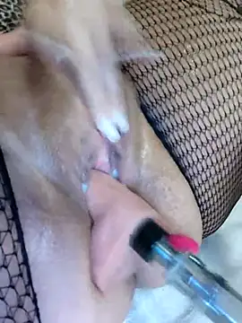 Sexycouplexxx69 online show from 03-04-25, 11:29