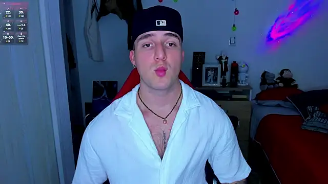 liam oficial02 online show from 12-15-24, 04:40