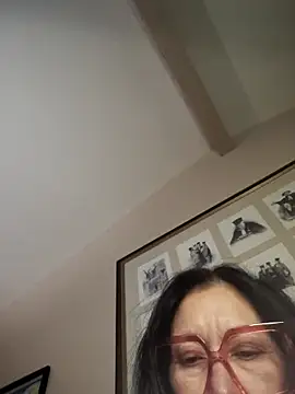 Snapshot of TheDime chatting on 02-04-26, 02:12 TheDime online show from 02-04-26, 02:12