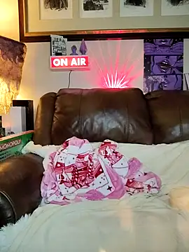 Snapshot of TheDime chatting on 03-16-26, 12:49 TheDime online show from 03-16-26, 12:49