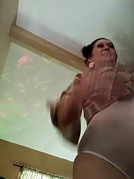 Snapshot of TheDime chatting on 04-15-26, 12:28 TheDime online show from 04-15-26, 12:28