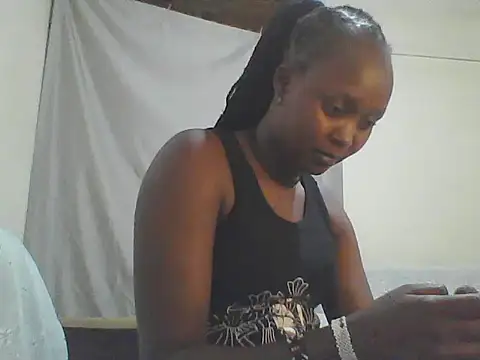 Cute tamara online show from 04-18-26, 07:07