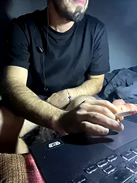 Snapshot of giorgakaci69 chatting on 11-05-25, 12:32 giorgakaci69 online show from 11-05-25, 12:32