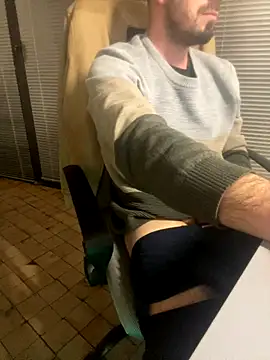 giorgakaci69 online show from 12-17-25, 04:57