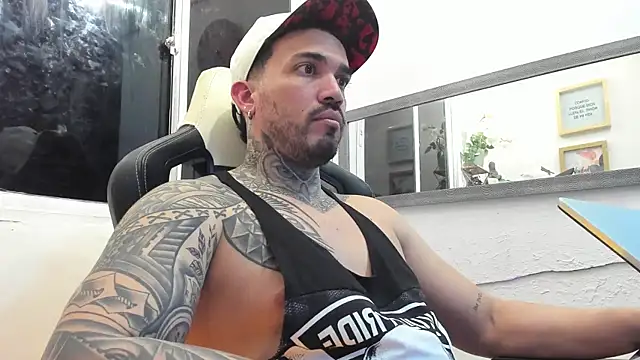 Angel sex latin online show from 02-11-25, 06:19