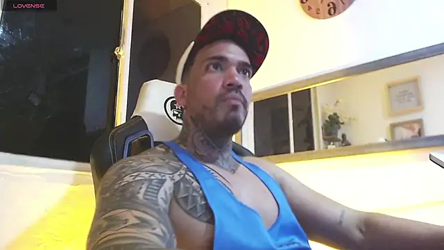 Angel sex latin online show from 03-06-25, 03:57