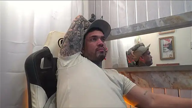 Angel sex latin online show from 10-16-25, 07:20