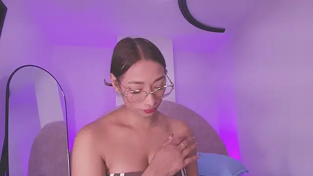 vale ross  online show from 04-15-26, 03:02