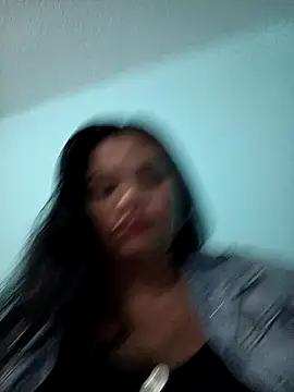 Snapshot of Julieta-tits chatting on 12-18-24, 11:19 Julieta-tits online show from 12-18-24, 11:19