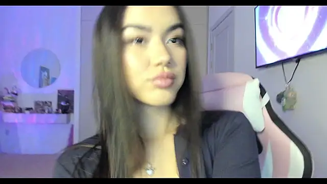 Shineel online show from 10-25-25, 01:18