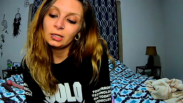 Snapshot of ZeelaXoXo chatting on 03-20-25, 04:07 ZeelaXoXo online show from 03-20-25, 04:07