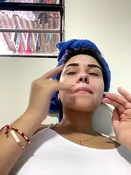 Kimmymadison- online show from 10-22-25, 07:57