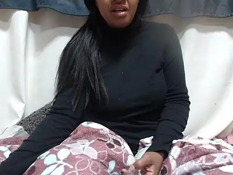 Snapshot of Linda_sexy chatting on 07-02-26, 02:44 Linda sexy online show from 07-02-26, 02:44