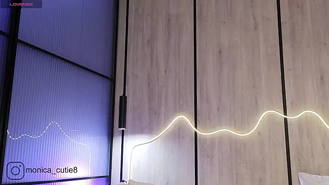 Snapshot of Monikacutie chatting on 01-14-25, 04:04 Monikacutie online show from 01-14-25, 04:04