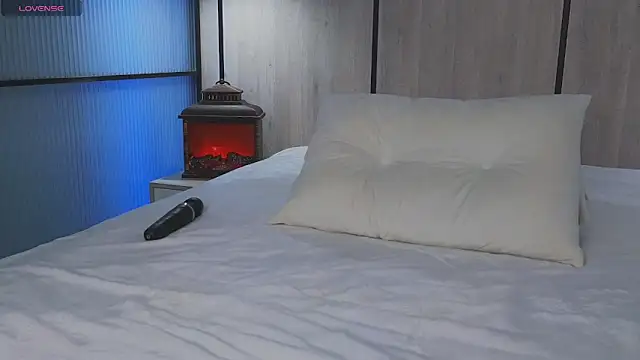 Snapshot of Monikacutie chatting on 03-23-25, 07:31 Monikacutie online show from 03-23-25, 07:31