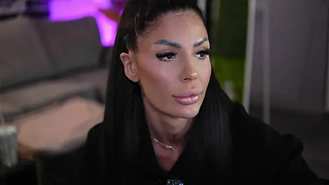 RaquelleVon online show from 04-10-26, 08:41