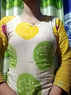 Snapshot of Aruyeshi- chatting on 02-13-25, 04:07 Aruyeshi- online show from 02-13-25, 04:07