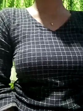 Snapshot of Aruyeshi- chatting on 02-20-25, 12:36 Aruyeshi- online show from 02-20-25, 12:36