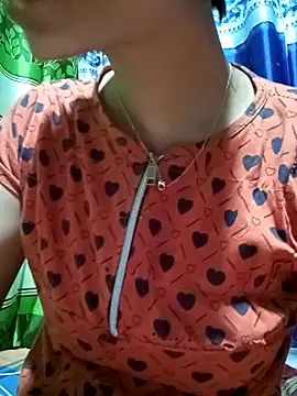 Snapshot of Aruyeshi- chatting on 03-05-25, 02:14 Aruyeshi- online show from 03-05-25, 02:14