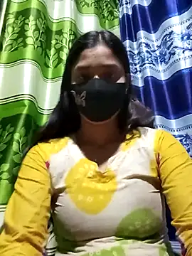 Snapshot of Aruyeshi- chatting on 03-07-25, 04:46 Aruyeshi- online show from 03-07-25, 04:46