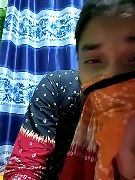 Snapshot of Aruyeshi- chatting on 03-18-25, 02:04 Aruyeshi- online show from 03-18-25, 02:04