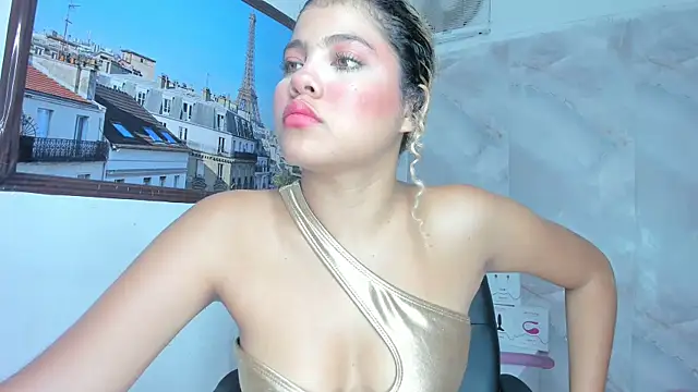 sofiacastillo01 online show from 05-29-26, 01:31