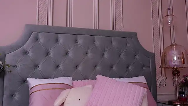 LucyAddison online show from 03-29-26, 11:10