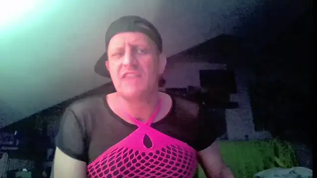 Snapshot of Bigthroaterboy chatting on 06-14-26, 02:24 Bigthroaterboy online show from 06-14-26, 02:24