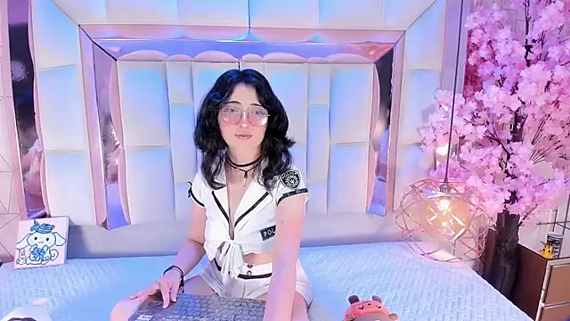 Snapshot of SaraMartini1 chatting on 11-14-25, 05:50 SaraMartini1 online show from 11-14-25, 05:50