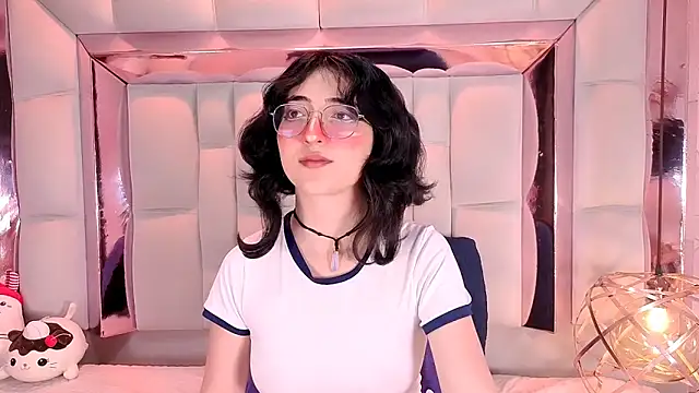 SaraMartini1 online show from 04-19-26, 06:02