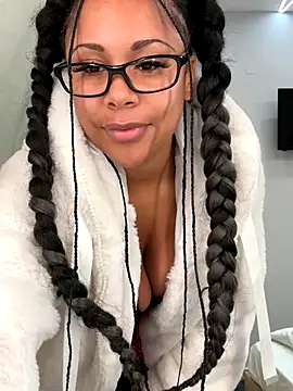 HaileyDiana online show from 12-01-25, 05:18